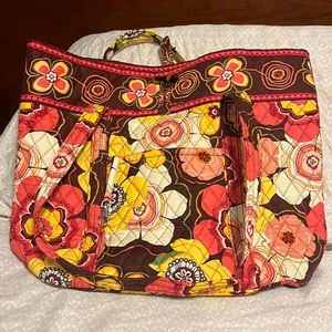 Vera Bradley Vera Tote with toggle closure